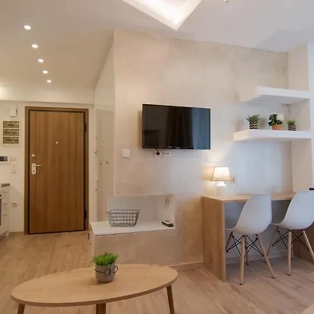 Cozy Near The Port Of Apartment *