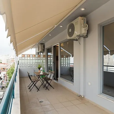 Cozy Near The Port Of Apartment Piraeus